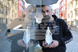 Пловдив - Ангел Каравланов - скулптор