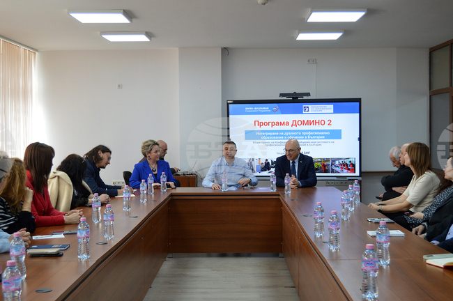 ОА Кърджали: Областният управител Здравко Тодоров стана домакин на среща по програма „Домино 2“
