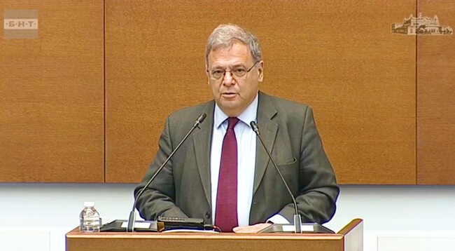 Ситуацията с отпадъците в България е извън контрол, каза служебният министър на околната среда и водите Юлиян Попов