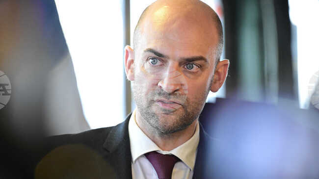 Франция е готова да "участва" в отбраната на страните от Залива и Йордания, заяви френският външен министър