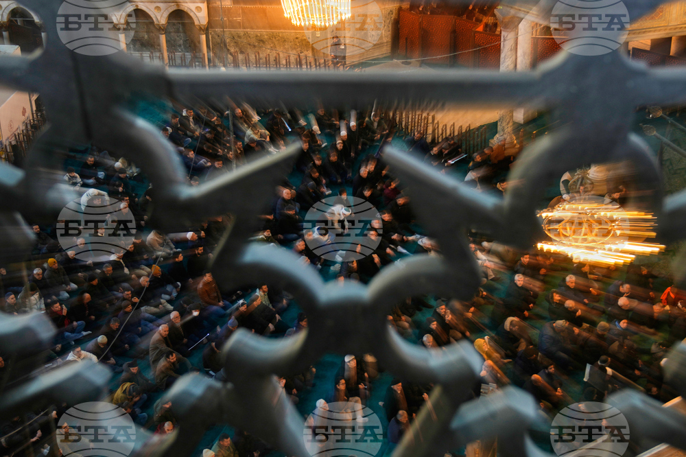 APTOPIX Turkey Ramadan