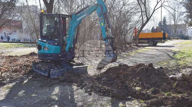 В жилищния комплекс "Орел" в Разград започна изграждането на ново алейно осветление 