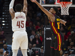 Cavaliers Hawks Basketball