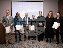 Доц. д-р Мария Митева е първият носител на наградата „Образ и текст“ в памет на Ружа Маринска. Снимка: Фондация „Център българо-европейски културни диалози"