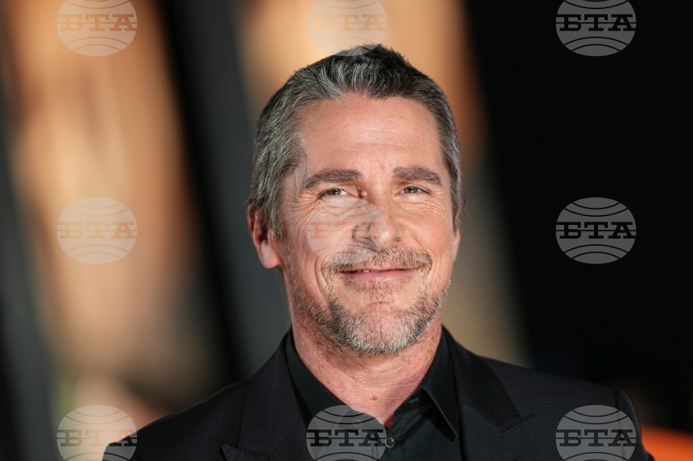 CORRECTION Britain The Bride! Premiere