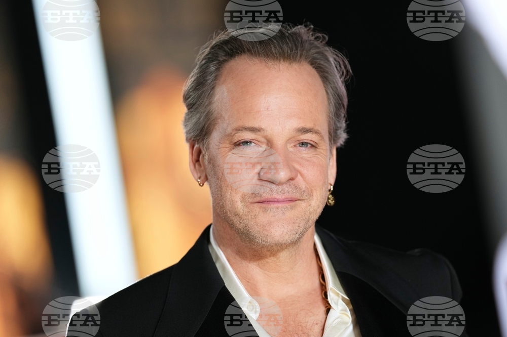 CORRECTION Britain The Bride! Premiere