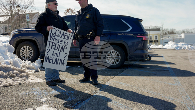 Разпитваме не този президент, който трябва, заяви демократ от Конгреса преди изслушването на Бил Клинтън във връзка със случая "Епстийн"