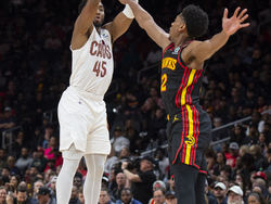 Cavaliers Hawks Basketball