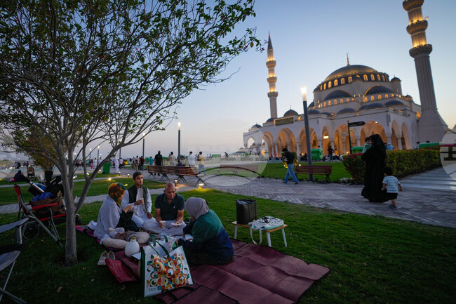 Експлозии отекнаха в Дубай; Кувейт обяви, че е прехванал ракети, насочени срещу американска военна база