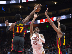 Cavaliers Hawks Basketball