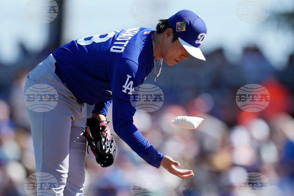 Dodgers Giants Spring Baseball