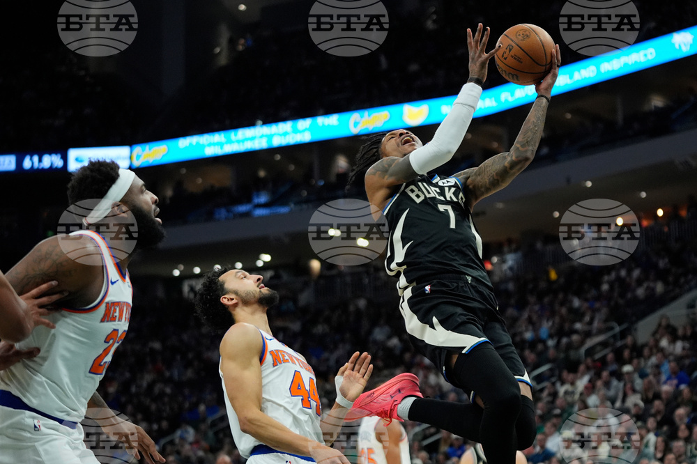 Knicks Bucks Basketball