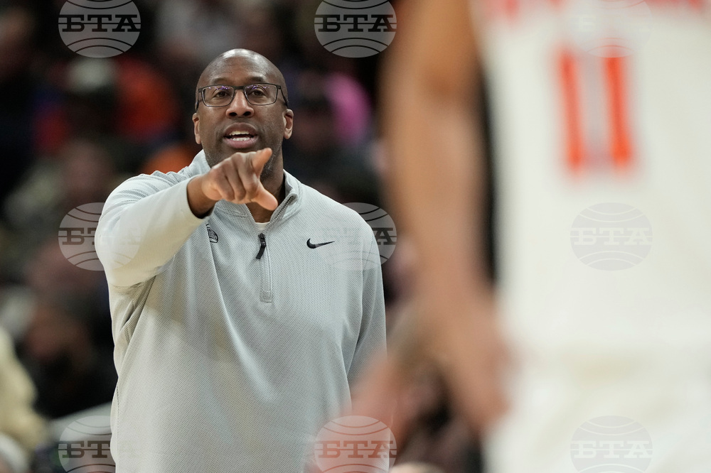 Knicks Bucks Basketball