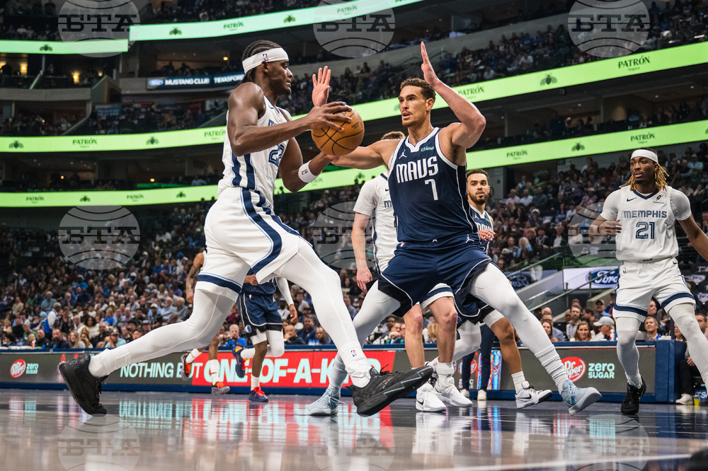 Grizzlies Mavericks Basketball