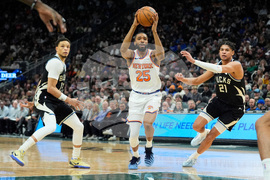 Knicks Bucks Basketball