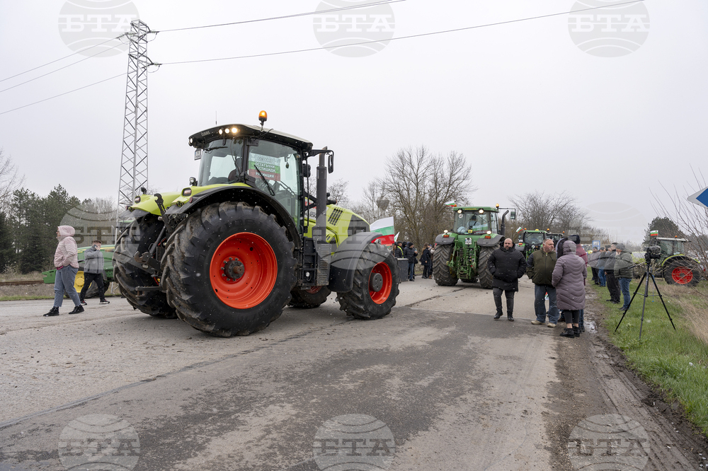 Село Йовково - зърнопроизводители - протест - Снимка: Александра Антонова