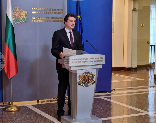 Министерски съвет - брифинг - Крум Зарков