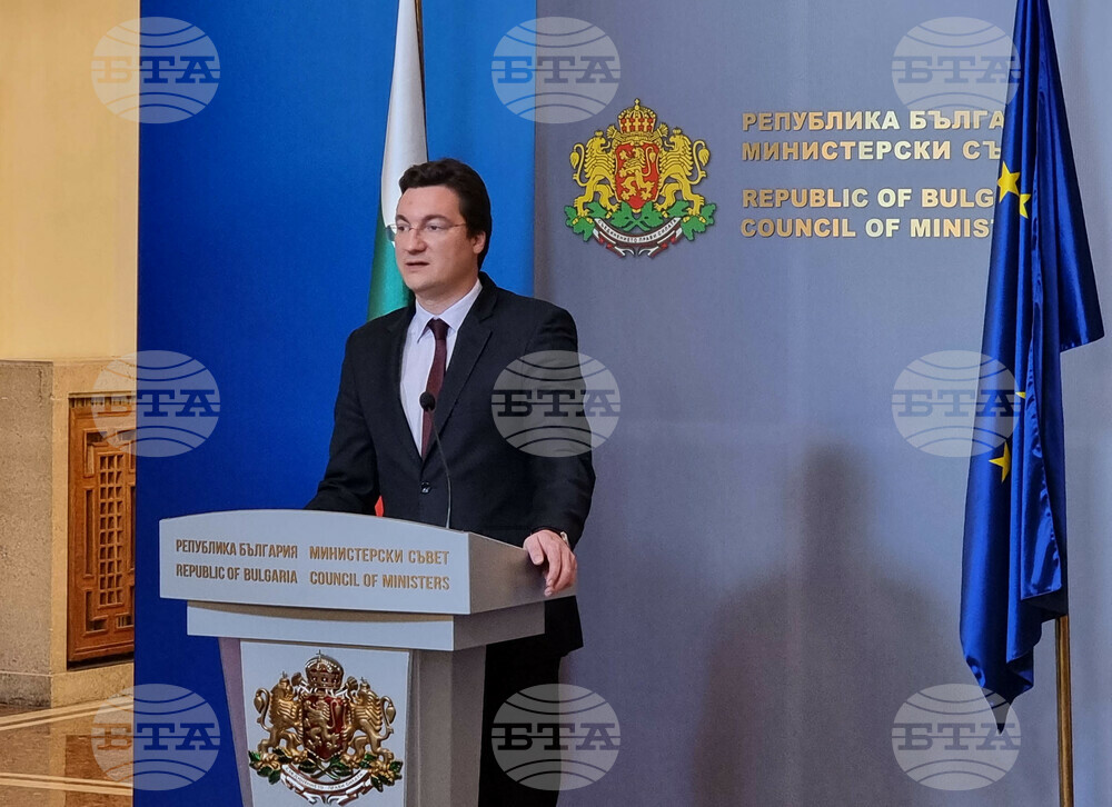 Министерски съвет - брифинг - Крум Зарков