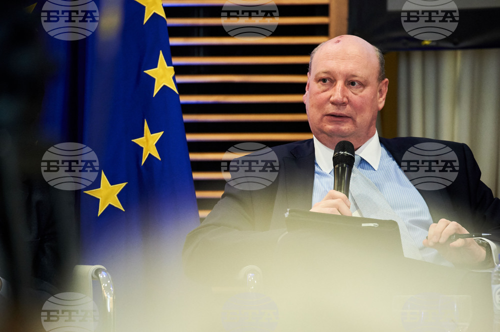 Европейската комисия откри дисциплинарна процедура срещу свой служител, заподозрян в корупция