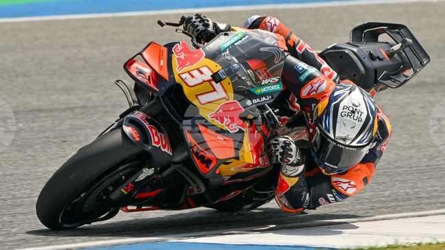 Педро Акоста спечели откриващото спринтово състезание за новия сезон в световния шампионат по мотоциклетизъм