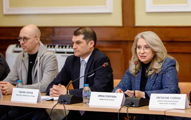 Министърът на туризма Ирена Георгиева стартира подготовката на летния сезон