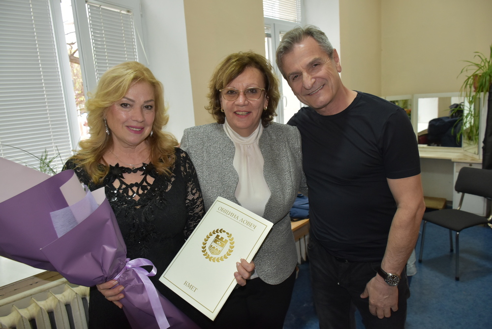 Община Ловеч: Дует „Шик“ покори ловешката публика