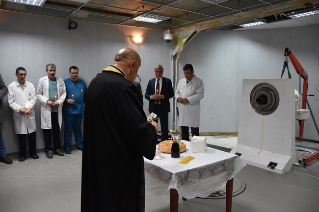 Община Благоевград: Кметът Илко Стоянов даде символично начало за реконструкция и модернизация на помещение в СБАЛО „Св. Мина“, в което ще бъде монтиран високотехнологичен линеен ускорител за лъчетерапия