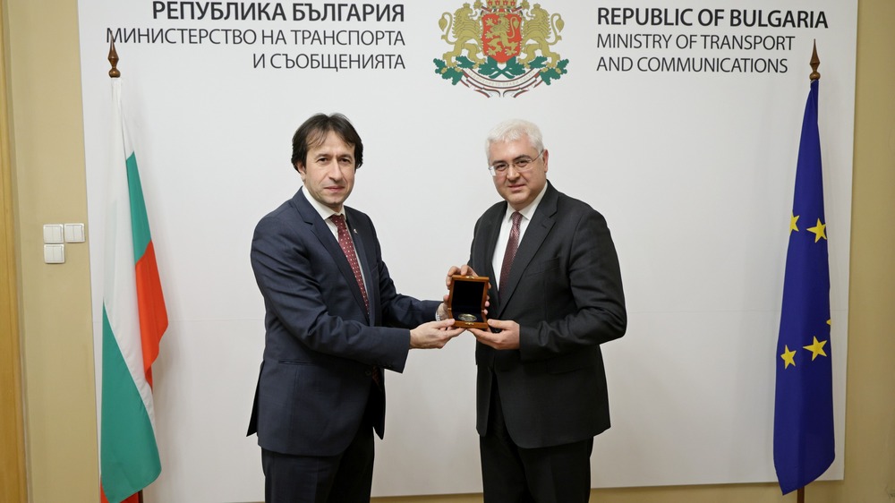 Действия за облекчаване на трафика на българо-турската граница обсъдиха служебни министри и посланикът на Турция у нас Мехмет Саит Уянък