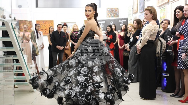 Валентино ще остане завинаги в пантеона на ултимативната изисканост, според проф. Любомир Стойков