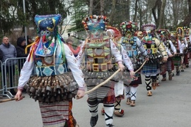 Ямбол - Международен маскараден фестивал „Кукерландия 2026” - дефиле на маскарадните групи