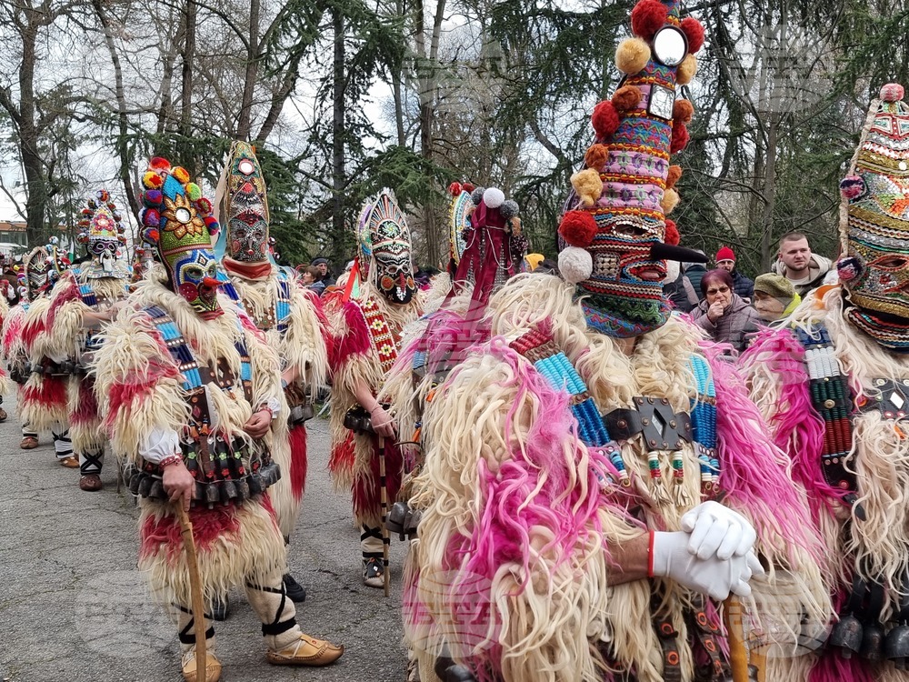 Ямбол - Международен маскараден фестивал „Кукерландия 2026” - дефиле на маскарадните групи