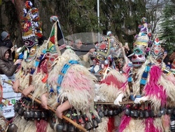 Ямбол - Международен маскараден фестивал „Кукерландия 2026” - дефиле на маскарадните групи