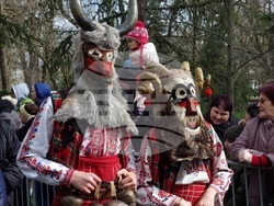 Ямбол - Международен маскараден фестивал „Кукерландия 2026” - дефиле на маскарадните групи