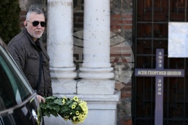 Храм „Свети Седмочисленици“ - Асен Шопов - поклонение