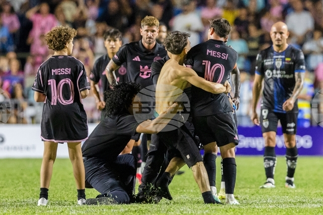 APTOPIX Puerto Rico Messi Soccer