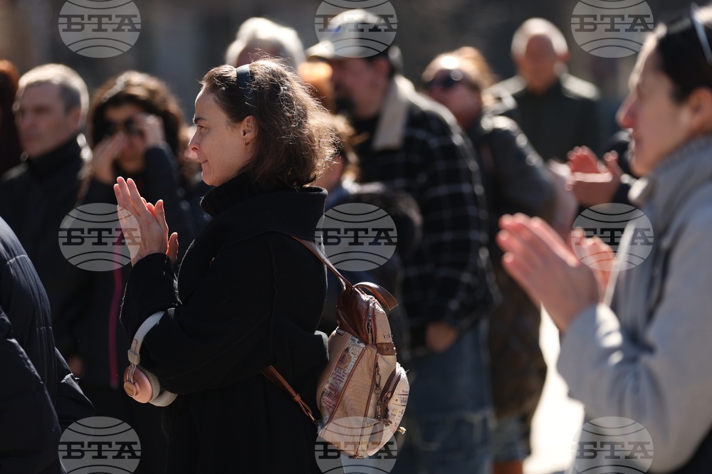 Храм „Свети Седмочисленици“ - Асен Шопов - поклонение