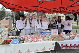 Плевен - благотворителен базар - мартеници