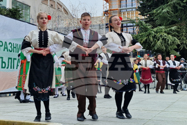 Стара Загора - „Пробуждане с хоро" - инициатива