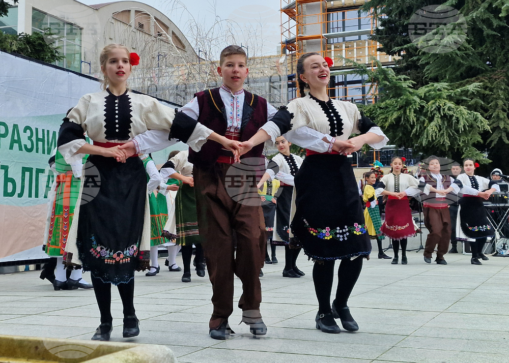 Стара Загора - „Пробуждане с хоро" - инициатива