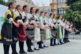 Стара Загора - „Пробуждане с хоро" - инициатива