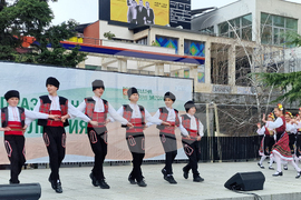 Стара Загора - „Пробуждане с хоро" - инициатива