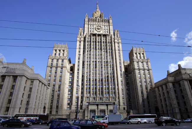 Русия евакуира жените и децата на свои дипломатически служители от посолството в Иран