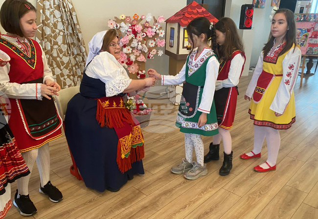 Турция - Истанбул - Баба Марта - ученици - празник