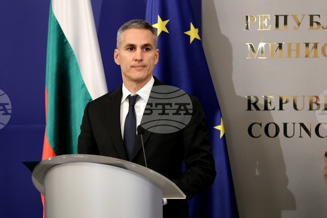 First Group of Bulgarian Citizens to Return from Middle East on Wednesday, PM Says