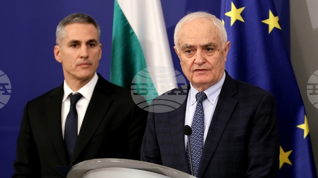 Не можем да бъдем пряка цел за Иран, каза служебният министър на отбраната Атанас Запрянов 