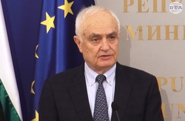 Не можем да бъдем пряка цел за Иран, каза служебният министър на отбраната Атанас Запрянов