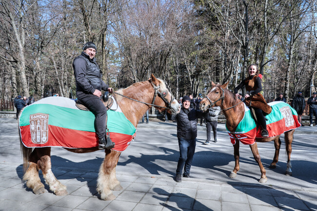 Банско посреща Тодоровден с празнично настроение и живи традиции