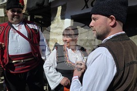 Село Чифлик - обичай "Ялова сватба" - възстановка