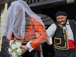 Село Чифлик - обичай "Ялова сватба" - възстановка