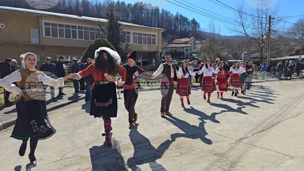 Село Чифлик - обичай "Ялова сватба" - възстановка